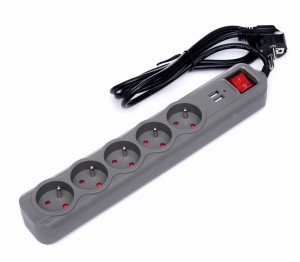 Przedłużacz z  gniazdami USB  1,5m KD4033