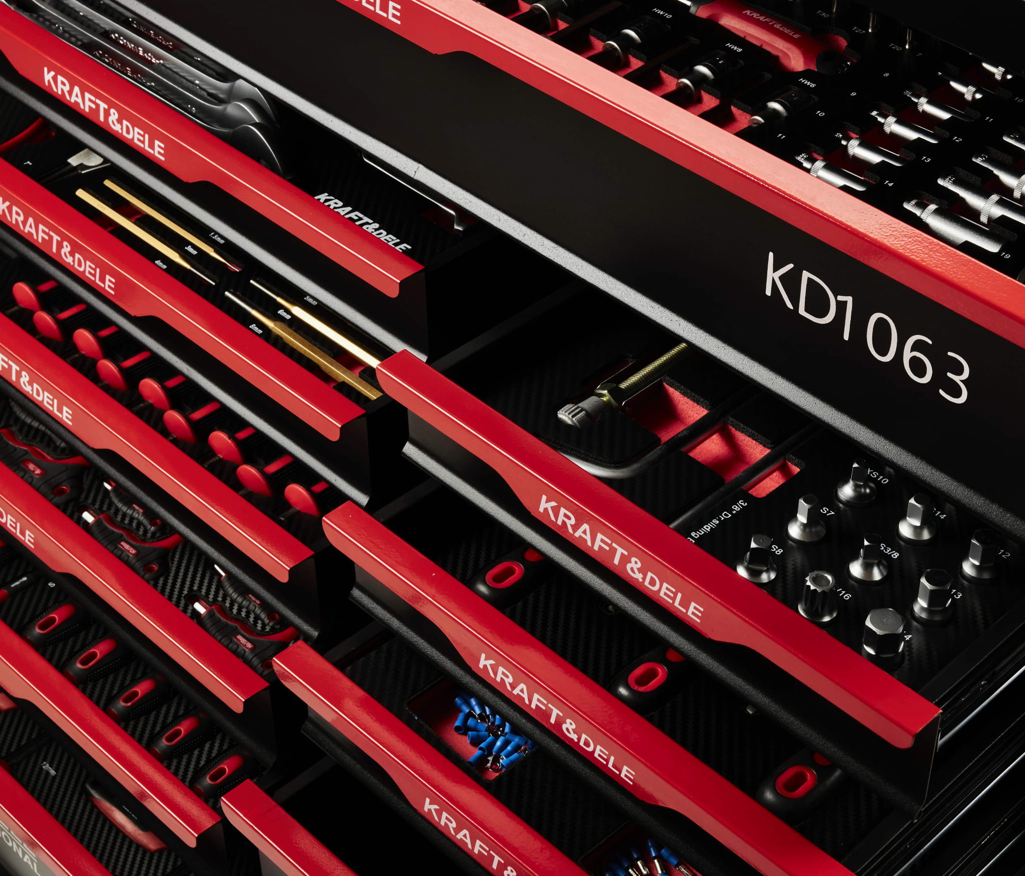 SKŘÍŇKA NA NÁŘADÍ 479 EL. KD1063